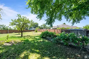 996 SE Admiral Pl, College Place, WA 99324 - Photo 36