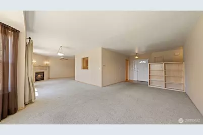 996 SE Admiral Place, College Place, WA 99324 - Photo 2