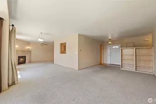 996 SE Admiral Pl, College Place, WA 99324 - Photo 2