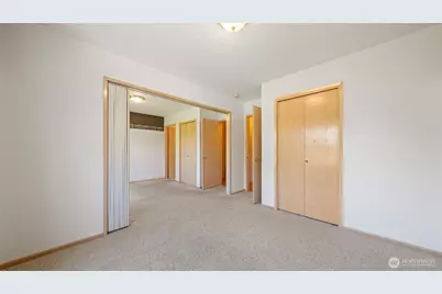 996 SE Admiral Place, College Place, WA 99324 - Photo 12