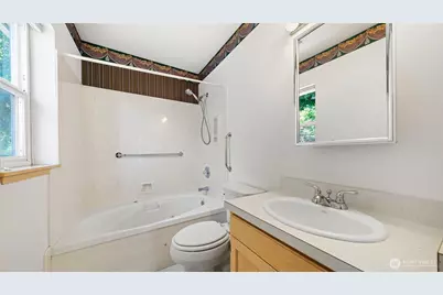 996 SE Admiral Place, College Place, WA 99324 - Photo 14