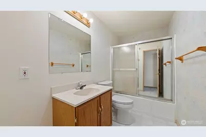 996 SE Admiral Place, College Place, WA 99324 - Photo 26