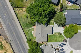 996 SE Admiral Pl, College Place, WA 99324 - Photo 38