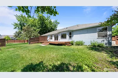 996 SE Admiral Place, College Place, WA 99324 - Photo 34