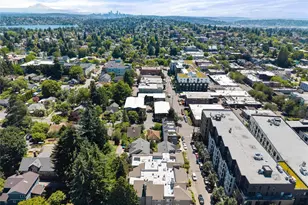 8720 Phinney Ave N, Seattle, WA 98103 - Photo 30