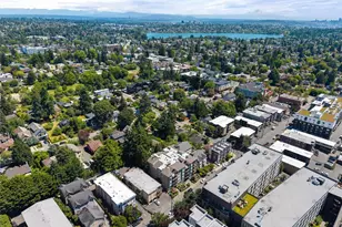 8720 Phinney Ave N, Seattle, WA 98103 - Photo 32
