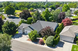 833 SE Marine Dr, College Place, WA 99324 - Photo 1
