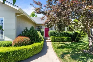 833 SE Marine Dr, College Place, WA 99324 - Photo 2
