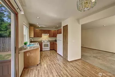 912 137th Street SW, Everett, WA 98204 - Photo 4