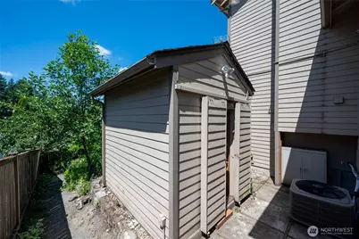 1529 Ilwaco Avenue NE, Renton, WA 98059 - Photo 30