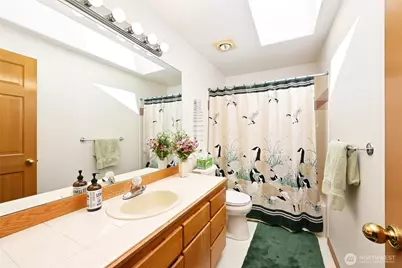 1529 Ilwaco Avenue NE, Renton, WA 98059 - Photo 24