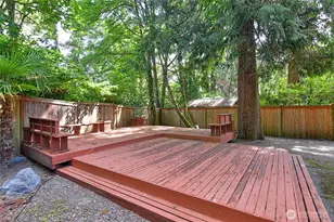 8808 SE 54th SE, Mercer Island, WA 98040 - Photo 8