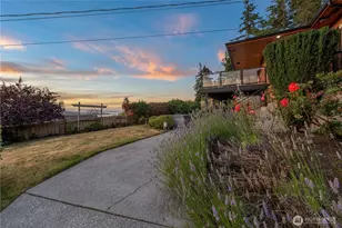 675 SW Franklin Ct, Oak Harbor, WA 98277 - Photo 32