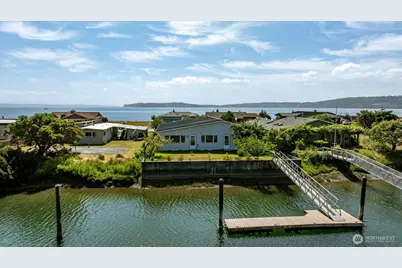 2169 Mariner Beach Drive, Oak Harbor, WA 98277 - Photo 1