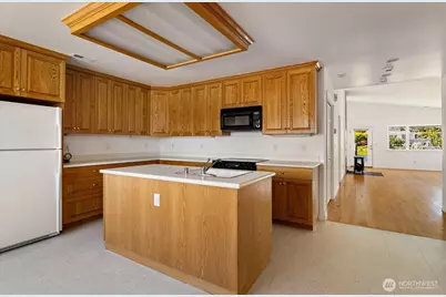 2169 Mariner Beach Drive, Oak Harbor, WA 98277 - Photo 18