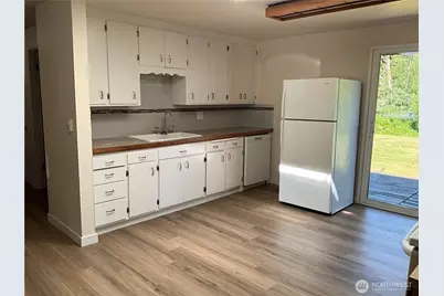 9618 Holly Drive, Everett, WA 98204 - Photo 10
