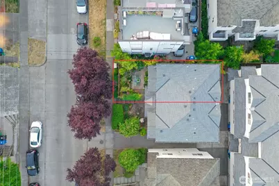 9426 Linden Avenue N, Seattle, WA 98103 - Photo 32