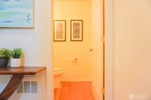 9426 Linden Ave N, Seattle, WA 98103 - Photo 14