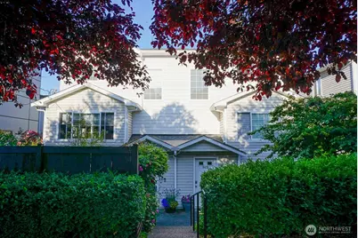 9426 Linden Avenue N, Seattle, WA 98103 - Photo 2