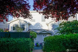 9426 Linden Ave N, Seattle, WA 98103 - Photo 2
