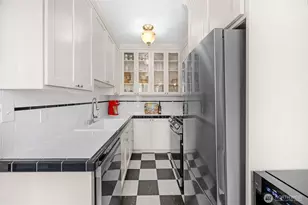 405 Prospect St, Seattle, WA 98109 - Photo 8