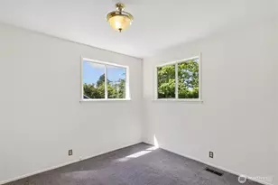 10045 10th Ave SW, Seattle, WA 98146 - Photo 18