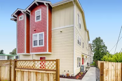 3403 S 144th Lane, Tukwila, WA 98168 - Photo 2