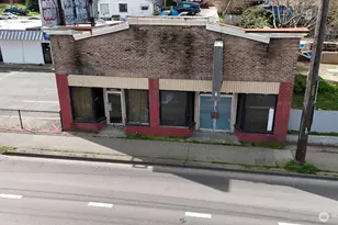 10311 Aurora Ave N, Seattle, WA 98133 - Photo 2
