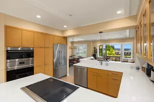 470 Wood Ave SW, Bainbridge Island, WA 98110 - Photo 18