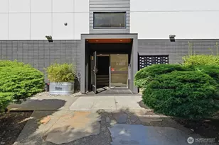 4731 12th Ave NE, Seattle, WA 98105 - Photo 6