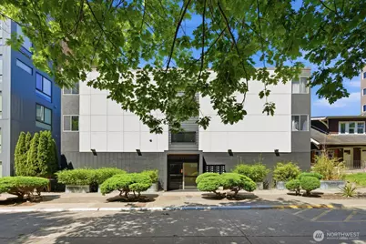 4731 12th Avenue NE, Seattle, WA 98105 - Photo 2