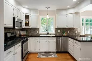 2918 Alvarado Dr, Bellingham, WA 98229 - Photo 10