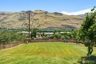 446 5th St, Chelan Falls, WA 98817 - Photo 36