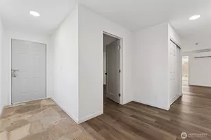 1720 N Wycoff Ave, Bremerton, WA 98312 - Photo 2