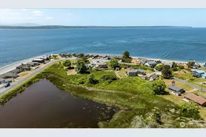 214 Lighthouse Way, Freeland, WA 98249 - Photo 2