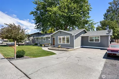 1503 S Lakeway Drive, Moses Lake, WA 98837 - Photo 2