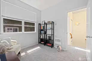10543 Midvale Ave N, Seattle, WA 98133 - Photo 16