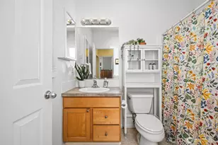 10543 Midvale Ave N, Seattle, WA 98133 - Photo 14