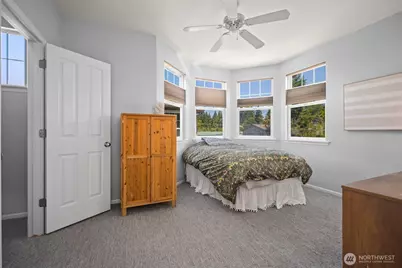 10543 Midvale Avenue N #A, Seattle, WA 98133 - Photo 12