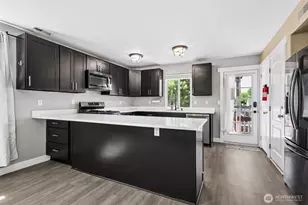 1011 Pennsylvania Ave, Bremerton, WA 98337 - Photo 8