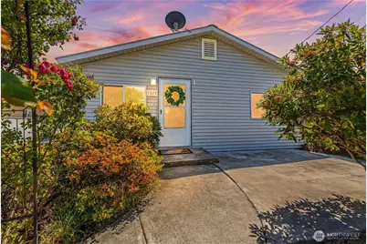 1321 9th Street, Wenatchee, WA 98801 - Photo 1