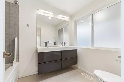 12456 SE 27th Street, Bellevue, WA 98005 - Photo 18