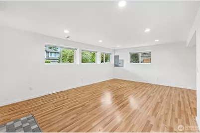 12456 SE 27th Street, Bellevue, WA 98005 - Photo 20