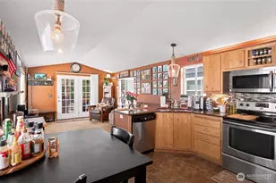11155 S Lakeshore Rd, Chelan, WA 98816 - Photo 10