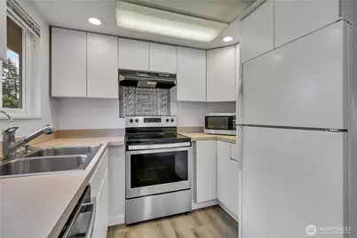 16200 Avondale Rd NE, Woodinville, WA 98077 - Photo 10