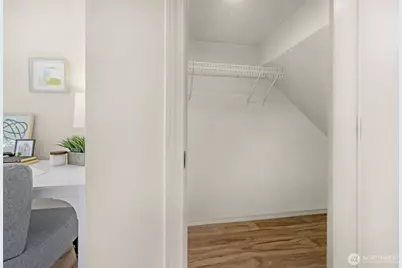 8548 Midvale Avenue N #B, Seattle, WA 98103 - Photo 16