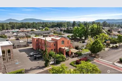 117 E Division Street, Arlington, WA 98223 - Photo 2