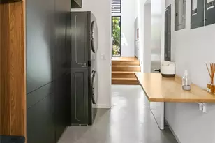 7516 East Green Lake Dr N, Seattle, WA 98103 - Photo 18