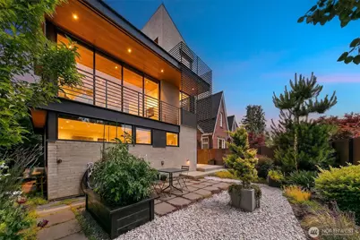 7516 E Green Lake Drive N, Seattle, WA 98103 - Photo 2
