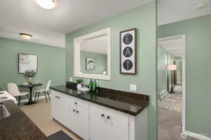 932 100th Ave NE, Bellevue, WA 98004 - Photo 1